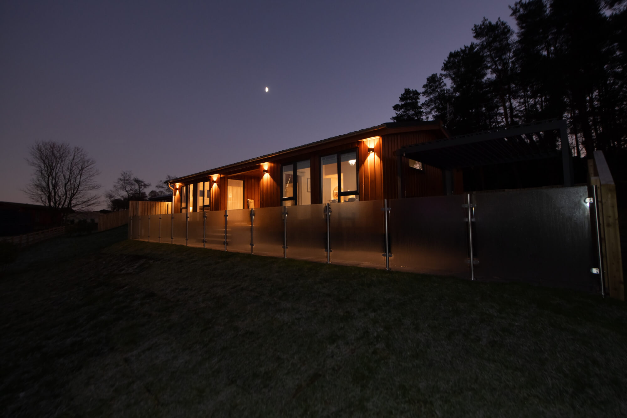 exterior of Glencoe view
